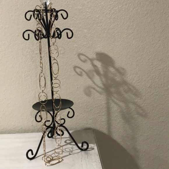 Gold colored necklace - Picture 1 of 2